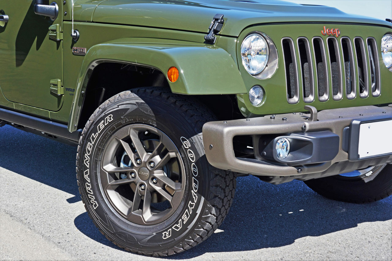 2016 Jeep Wrangler Unlimited 75th Anniversary Edition Road Test Review | The Car Magazine