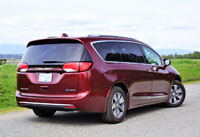 2017 Chrysler Pacifica Hybrid Platinum