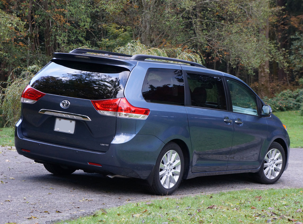 2014 toyota sienna xle awd