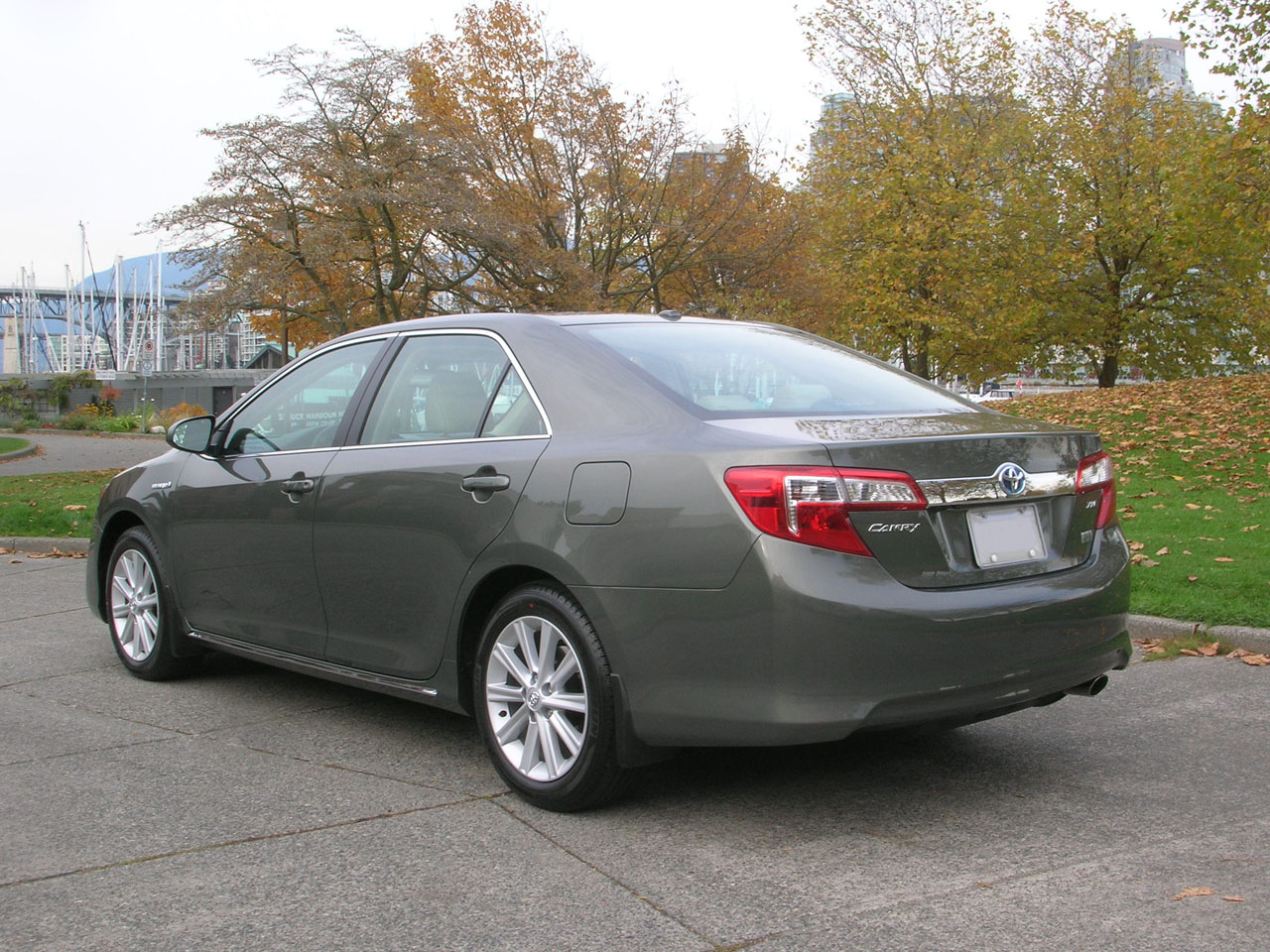 2014 Toyota Camry Hybrid XLE Road Test Review | The Car Magazine