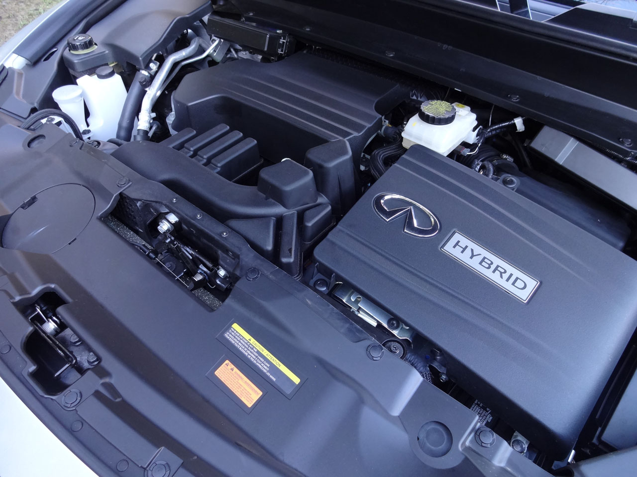 Как снять аккумулятор на инфинити qx 55 2014 Infiniti QX60 Hybrid Road Test Review The Car Magazine