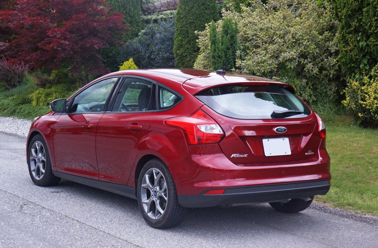 2014 Ford Focus SE Hatchback Road Test Review | The Car Magazine