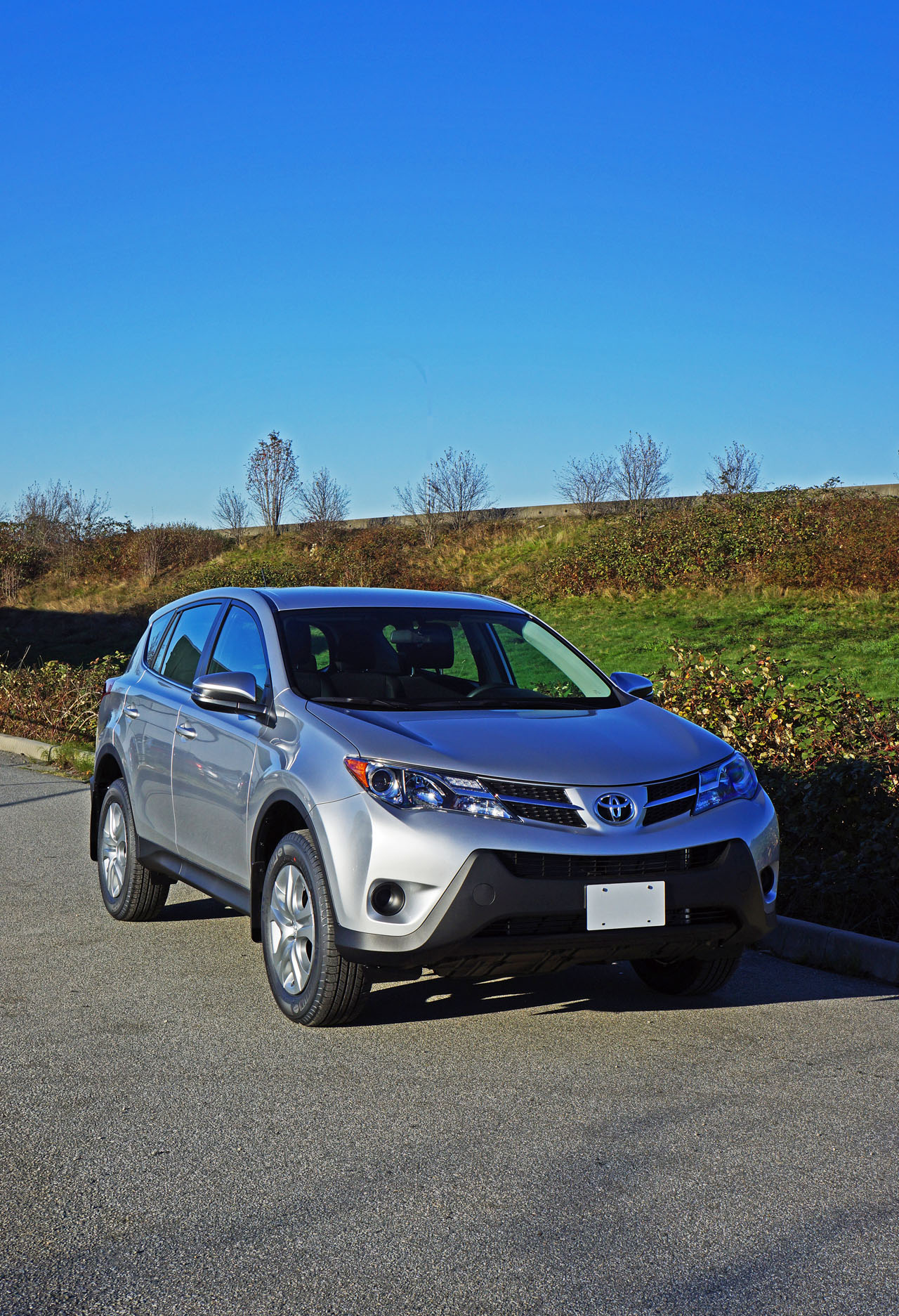 2015 Toyota RAV4 LE AWD Road Test Review | The Car Magazine