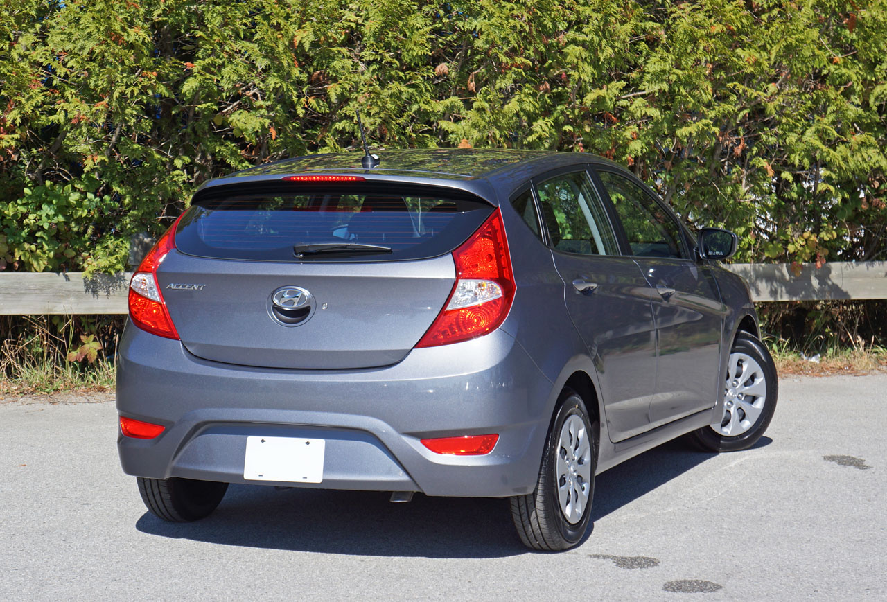 2016 Hyundai Accent Hatchback GL Auto Road Test Review ...
