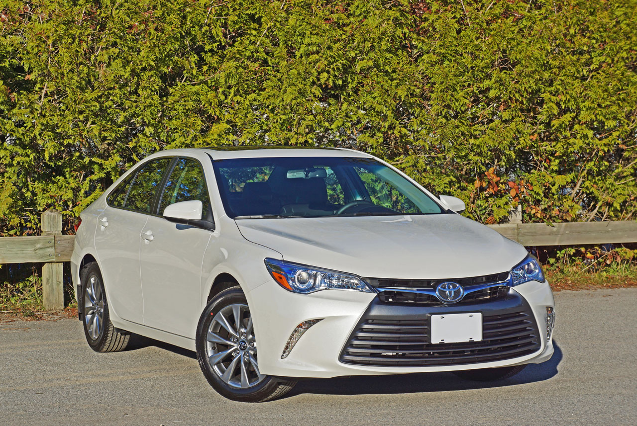 2016 Toyota Camry XLE Road Test Review | The Car Magazine