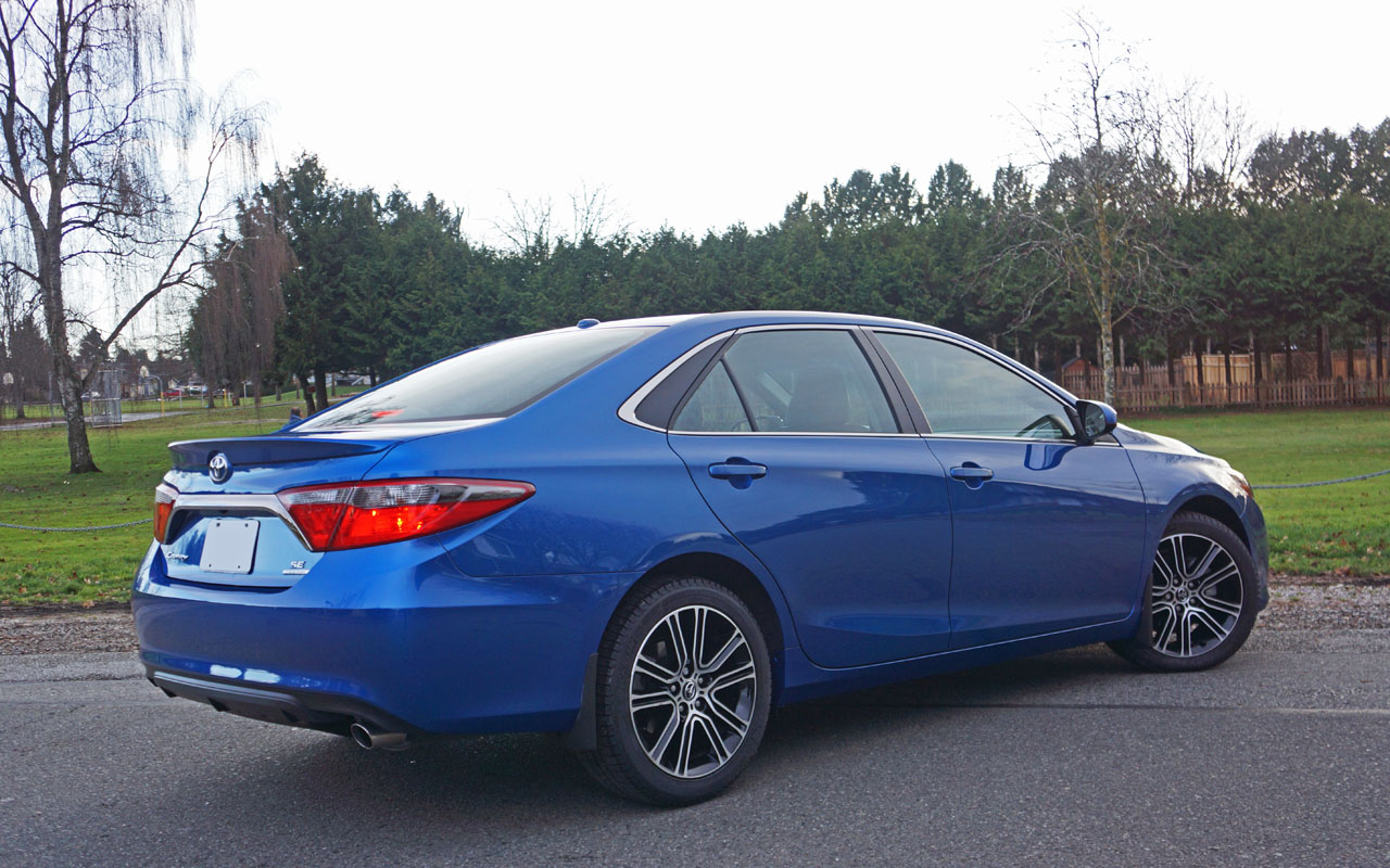 2016 Toyota Camry SE Special Edition Road Test Review | The Car Magazine
