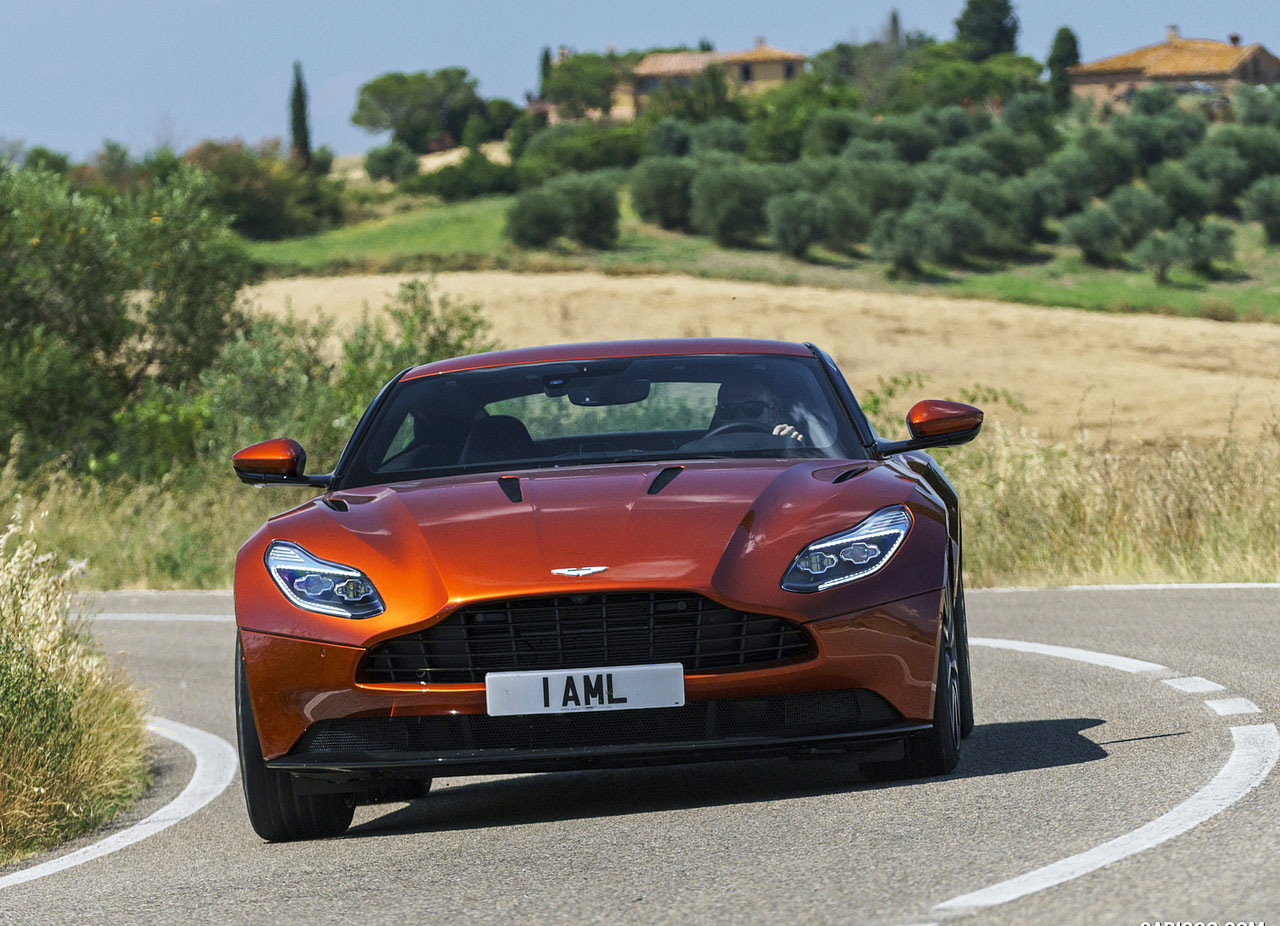 Aston Martin db11 Orange