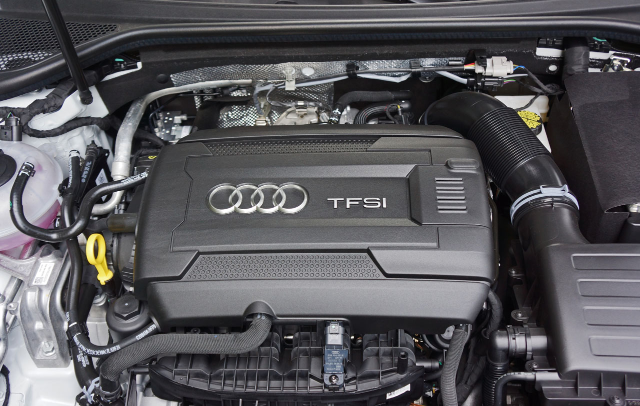 2.0 tfsi. Мотор 2.0 TFSI. Audi a3 2.0 TFSI. Двигатель Audi 2.0 TFSI. Audi a3 1.4 TFSI двигатель.