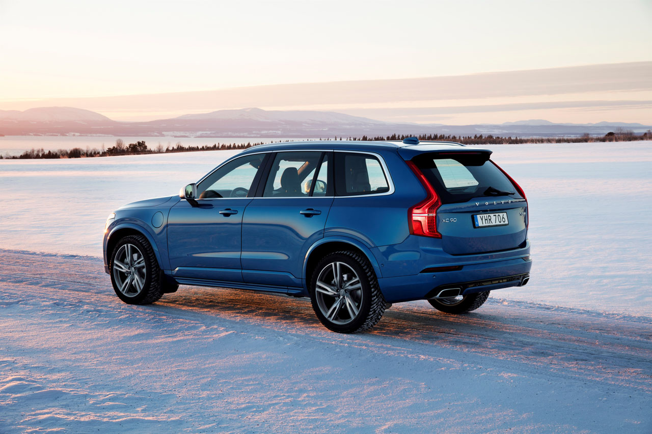 2016 volvo crossover lineup