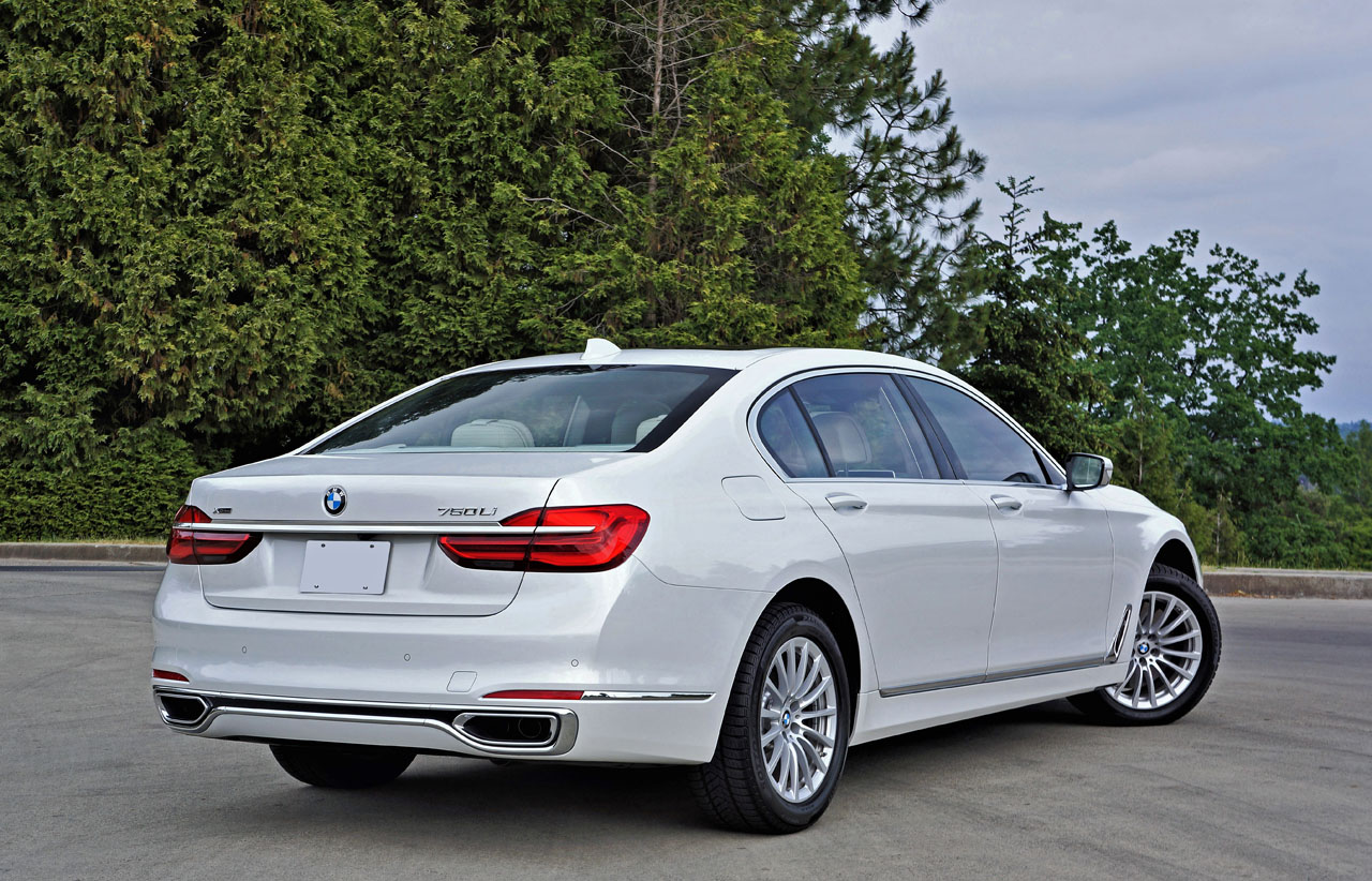 2017 BMW 750Li Executive | The Car Magazine