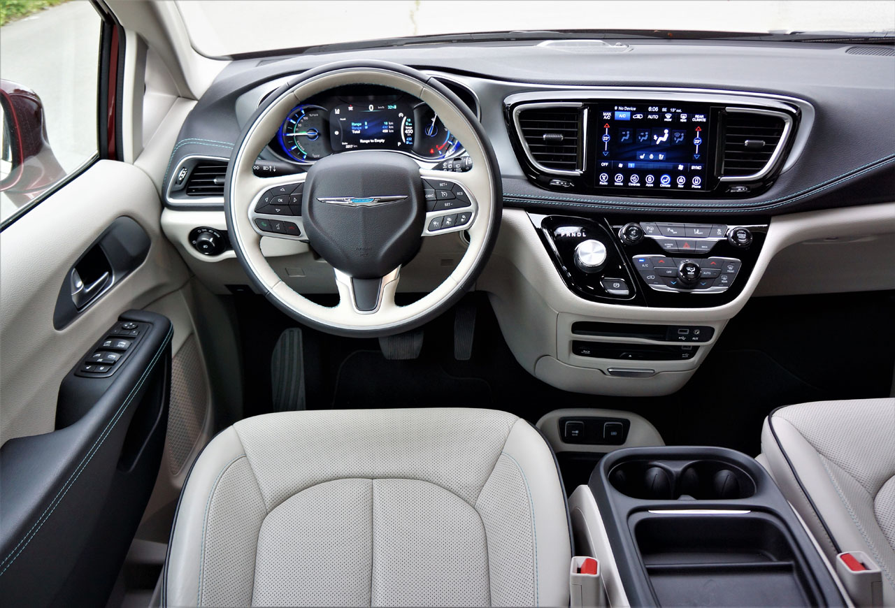 2017 Chrysler Pacifica Hybrid Platinum 