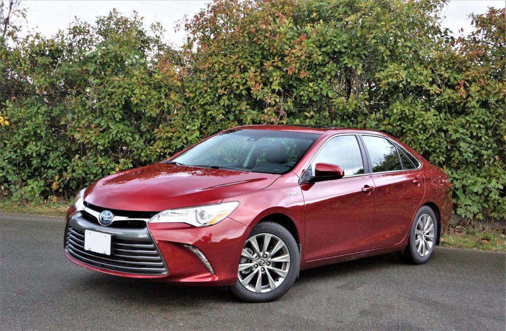 2017 Toyota Camry Hybrid XLE