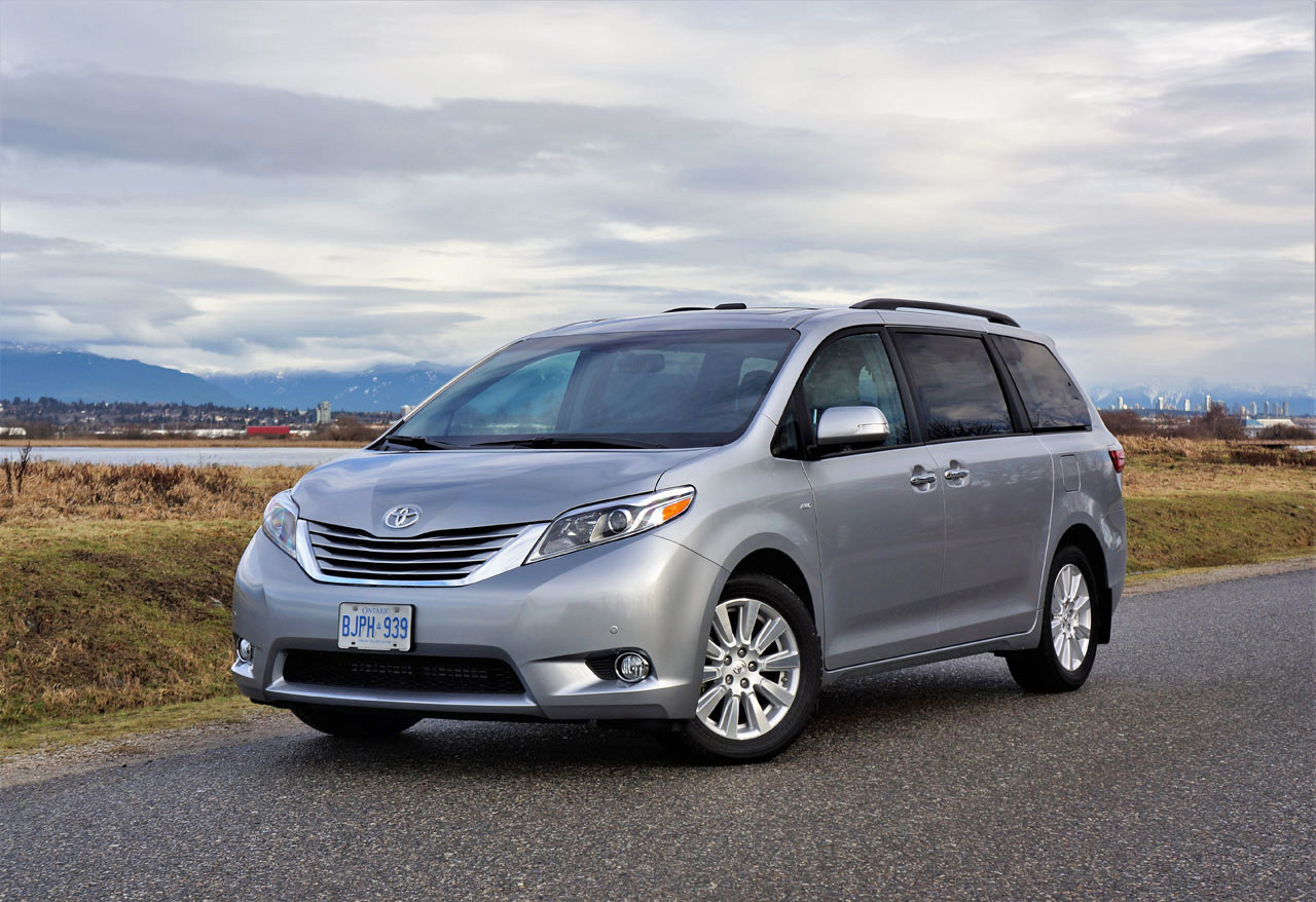 2017 Toyota Sienna Limited AWD | The 