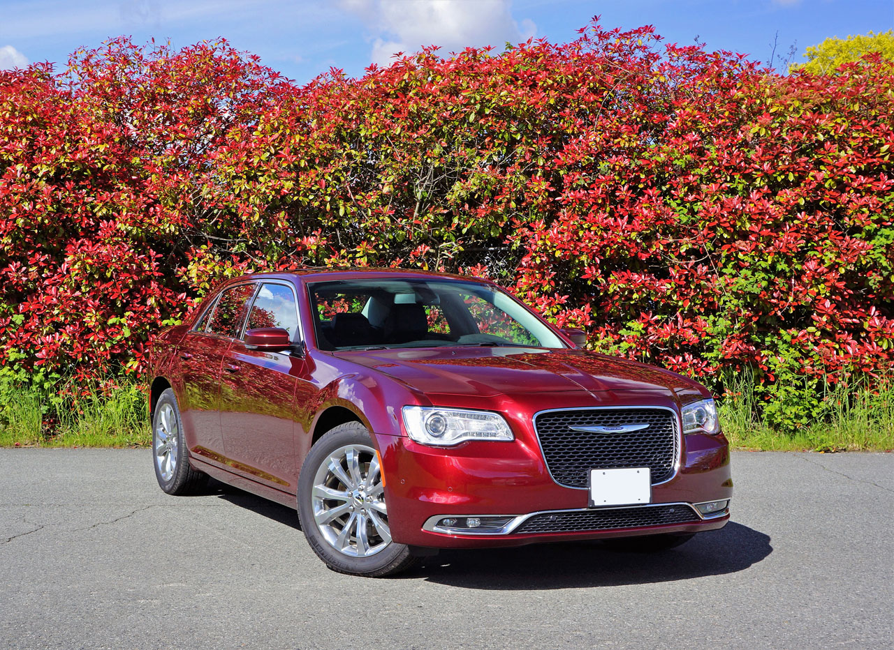 2017 Chrysler 300 AWD Limited Road Test | The Car Magazine
