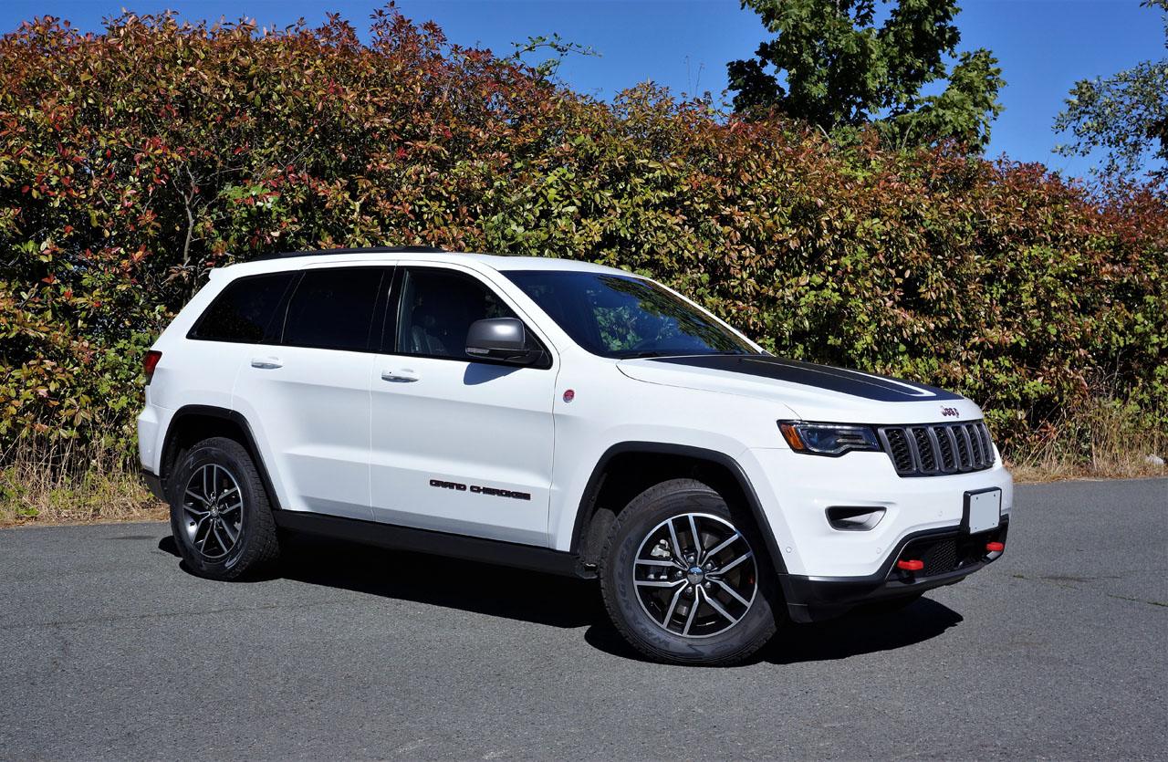 2017 Jeep Grand Cherokee Trailhawk 5.7 Hemi Road Test