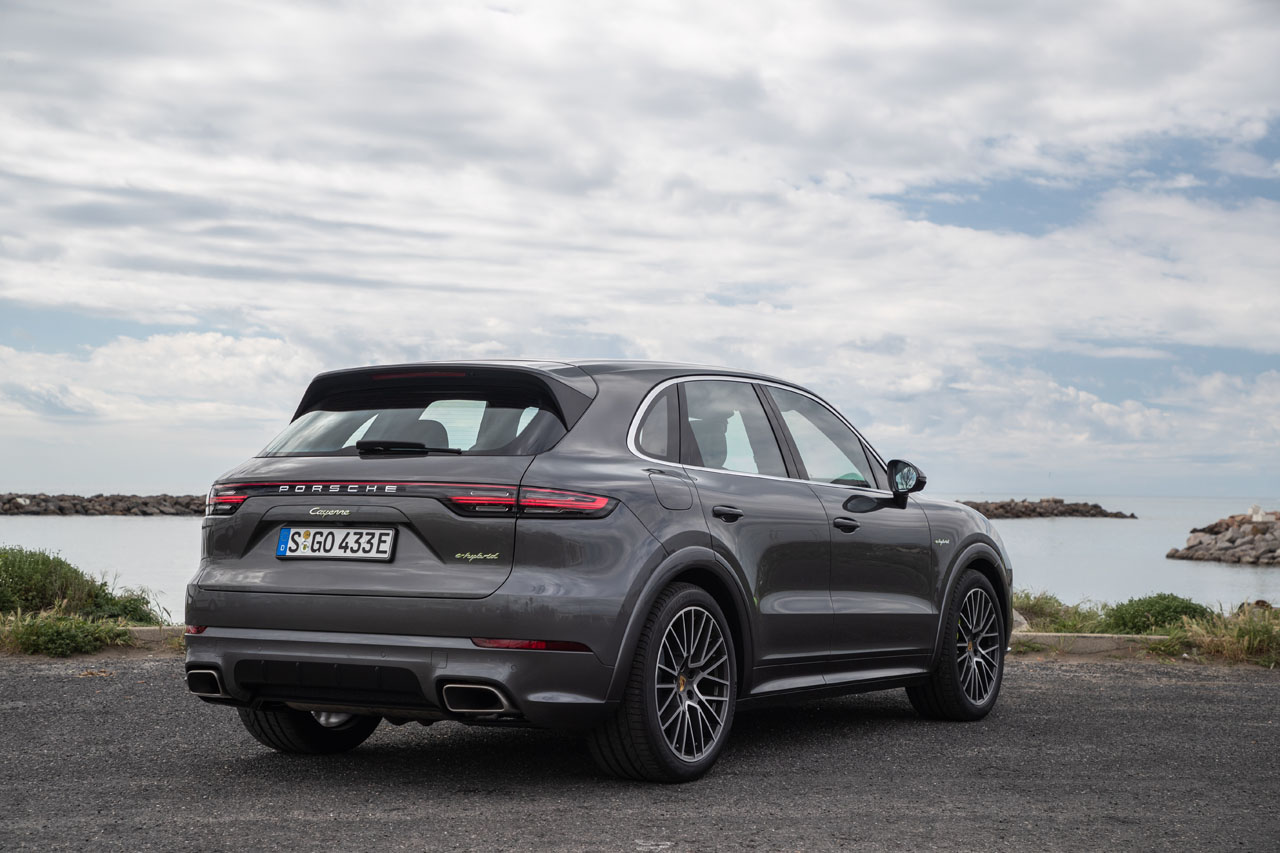 Порше кайен 2017. Порше Кайен 2018. Porsche Cayenne e-. Porsche Cayenne 2020 Grey металлик. Porsche Cayenne 2018 Grey.