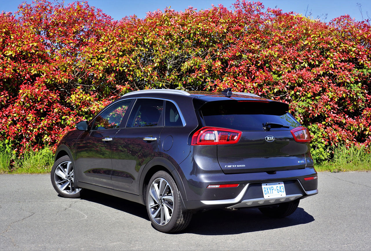 2018 Niro SX Road Test | Magazine