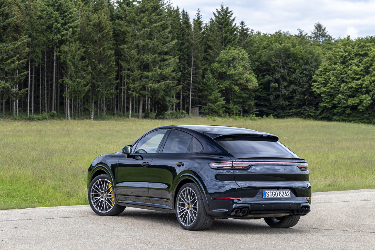 Hear The 2021 Porsche Cayenne Coupe GT's Thunderous V8 Growl