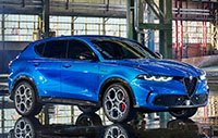 Do you like the way the new 2023 Alfa Romeo Tonale Veloce (European-spec) looks?