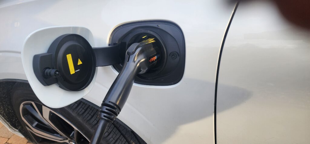 Volvo XC60 Plug In Hybrid Ultra Charging Photo