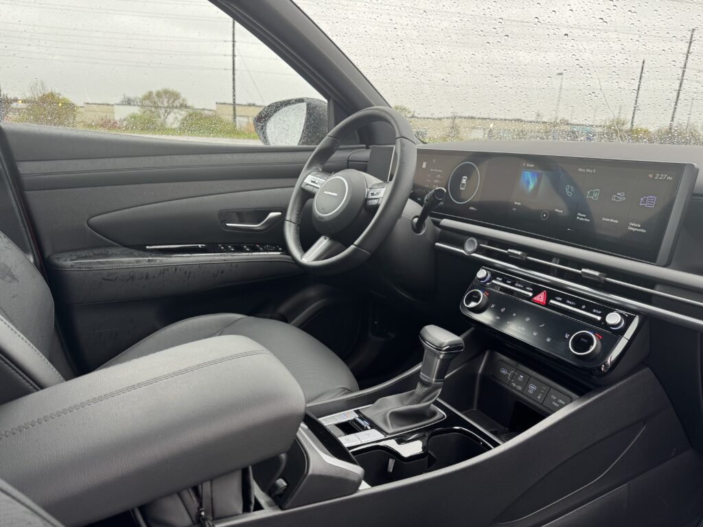2025 Hyundai Santa Crux Front Cabin