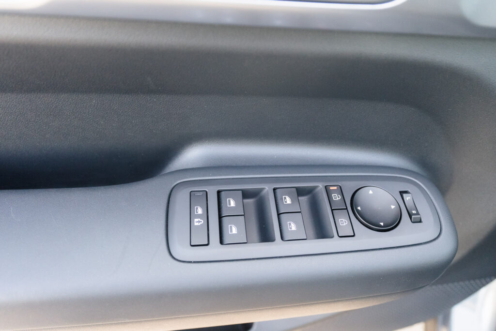 2025 Hyundai Sante Fe PHEV - Drivers Door Controls