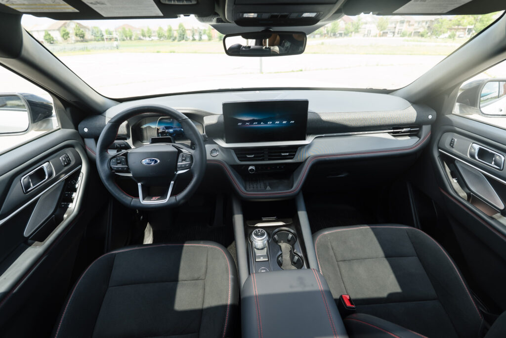 Ford Explorer - Interior Front