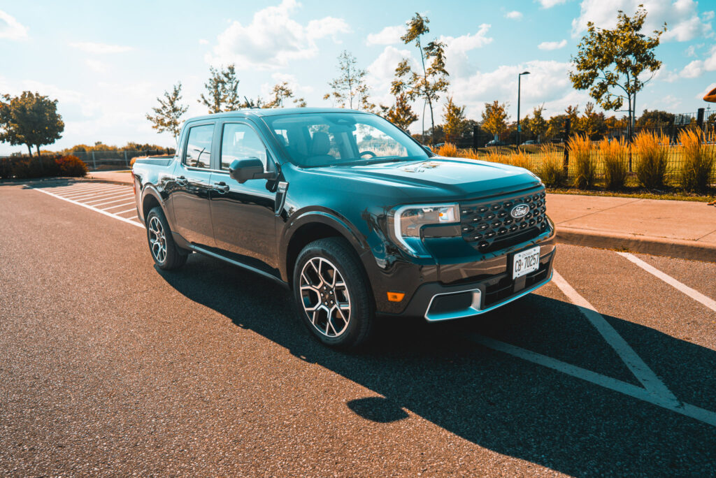 2025 Ford Maverick Hybrid - Front Right