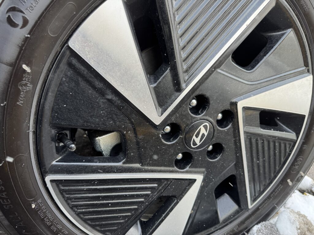 2025 Hyundai IONIQ 5 - Allow wheel