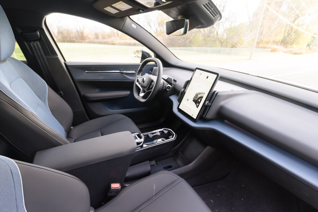 2026 Volvo EX30 - Front Seats