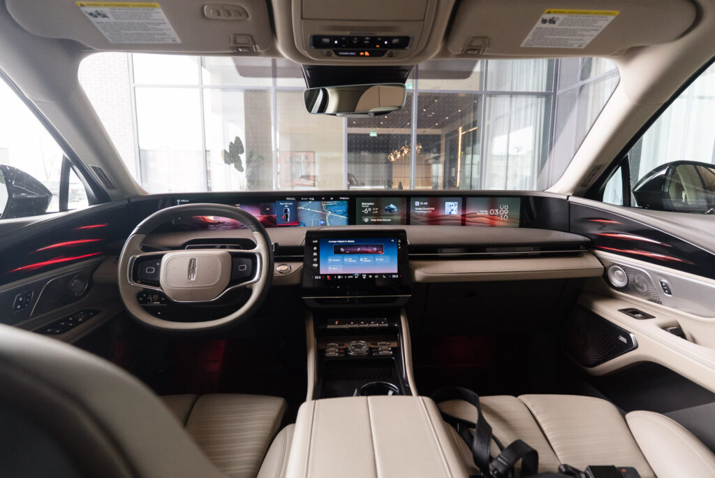 2026 Lincoln Nautilus - Front Cabin