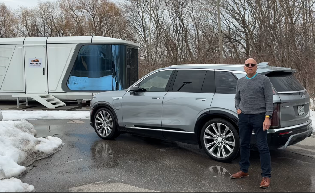 Jim Matthews reviews the 2026 Cadillac Vistiq Premium Luxury