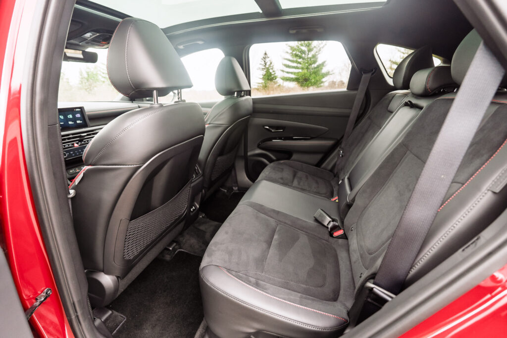2026 Hyundai Tucson Hybrid N-Line - Rear seating