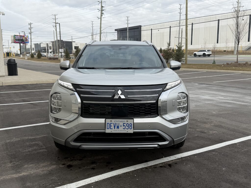 2026 Mitsubishi Outlander GT Premium - Front
