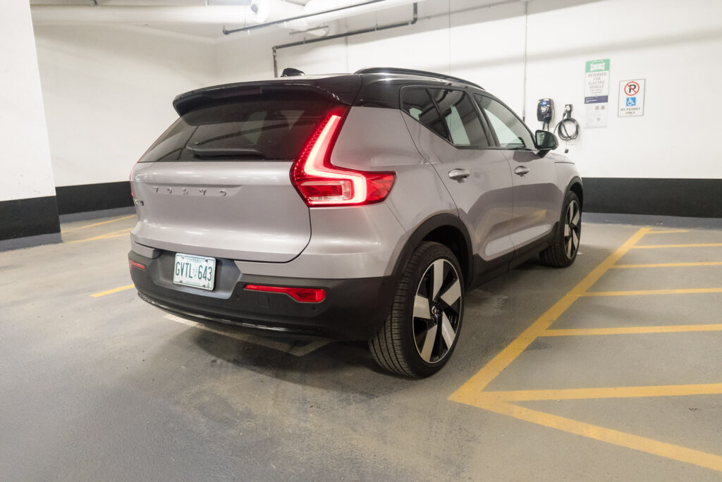 2026 Volvo EX40 - Right Rear