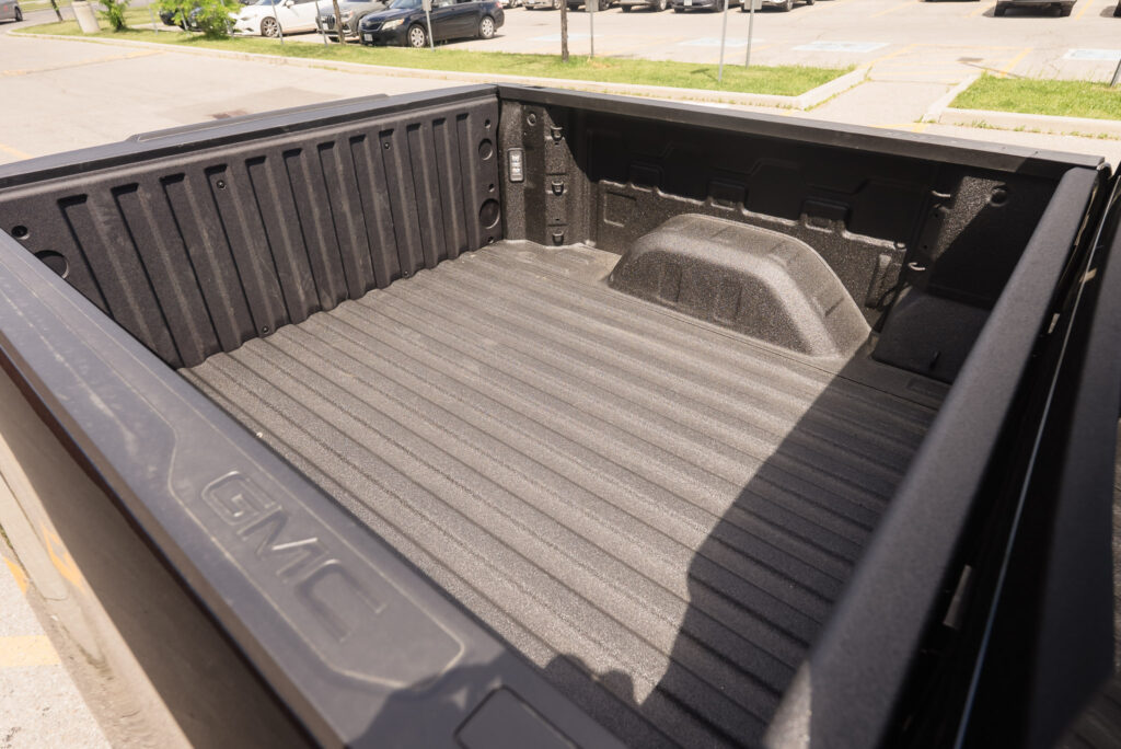 2026 GMC Sierra 1500 Pro 4x4 - Pickup bed