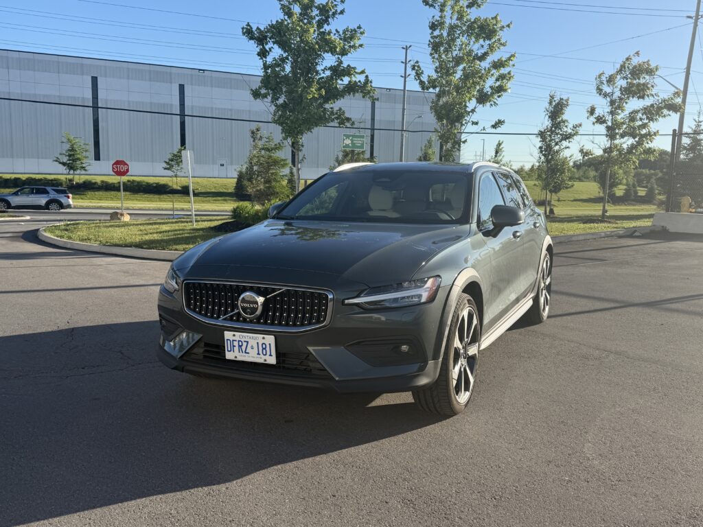 2026 Volvo V60 B5 AWD Ultra Front