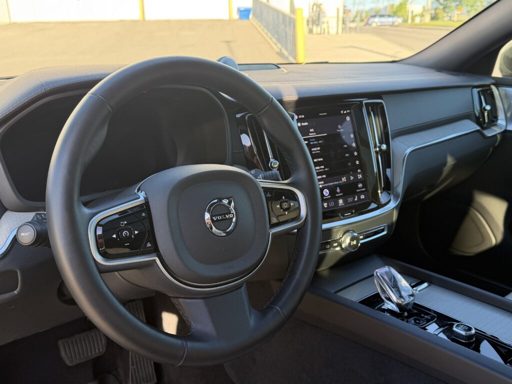 2026 Volvo V60 B5 AWD Ultra Instrument Panel
