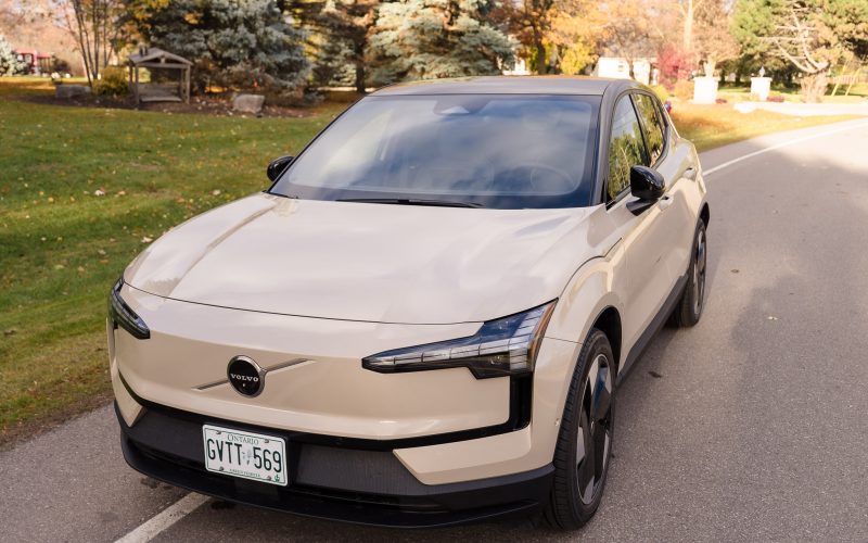 2026 Volvo EX30 - Front Left