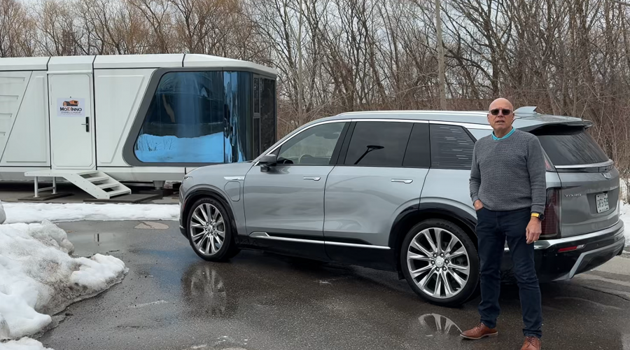 Jim Matthews reviews the 2026 Cadillac Vistiq Premium Luxury