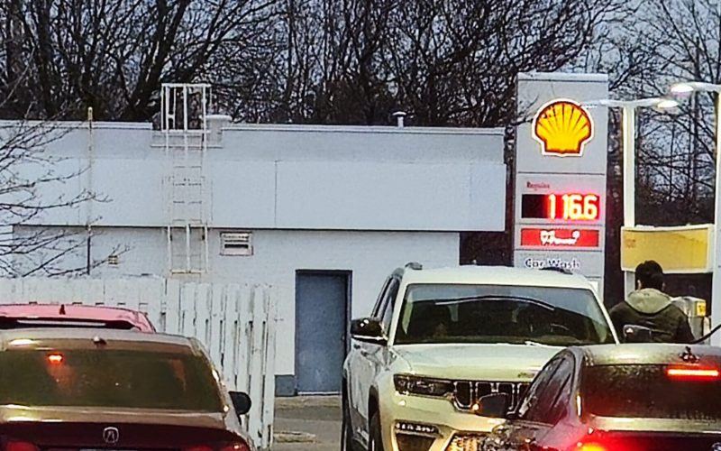Customers Lined Up For Discounted Gas Price At 6 P.M.